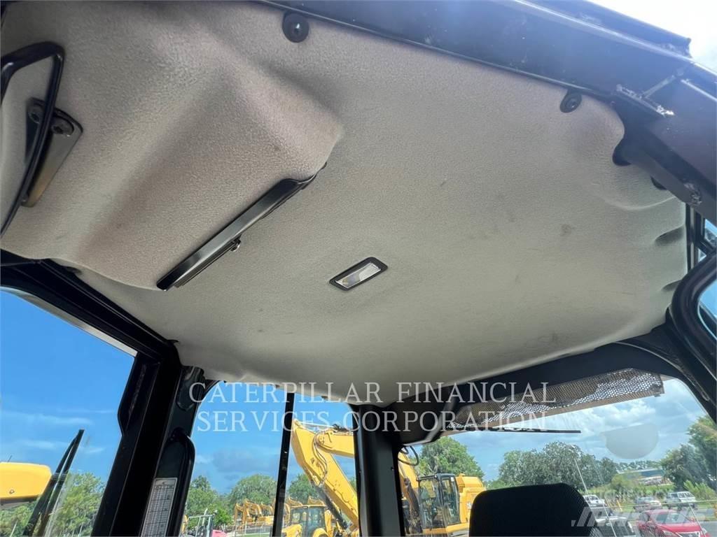 CAT D3-12LGP Vikšriniai buldozeriai