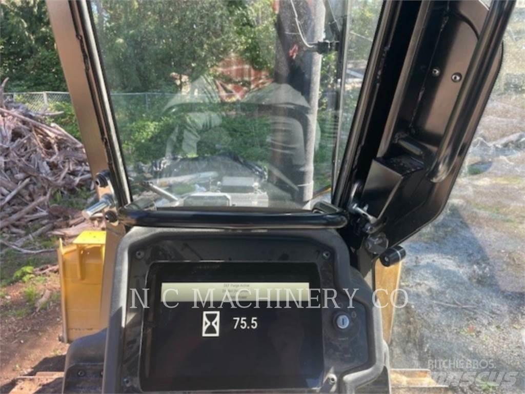 CAT D3 CB Vikšriniai buldozeriai