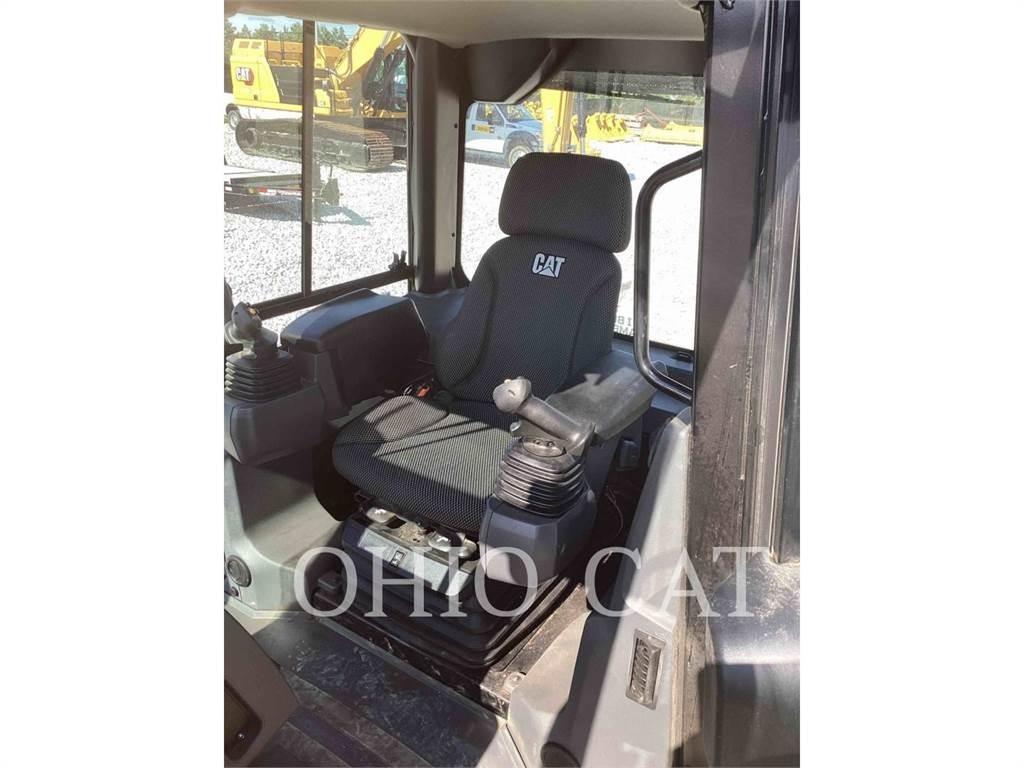 CAT D3 XL Vikšriniai buldozeriai