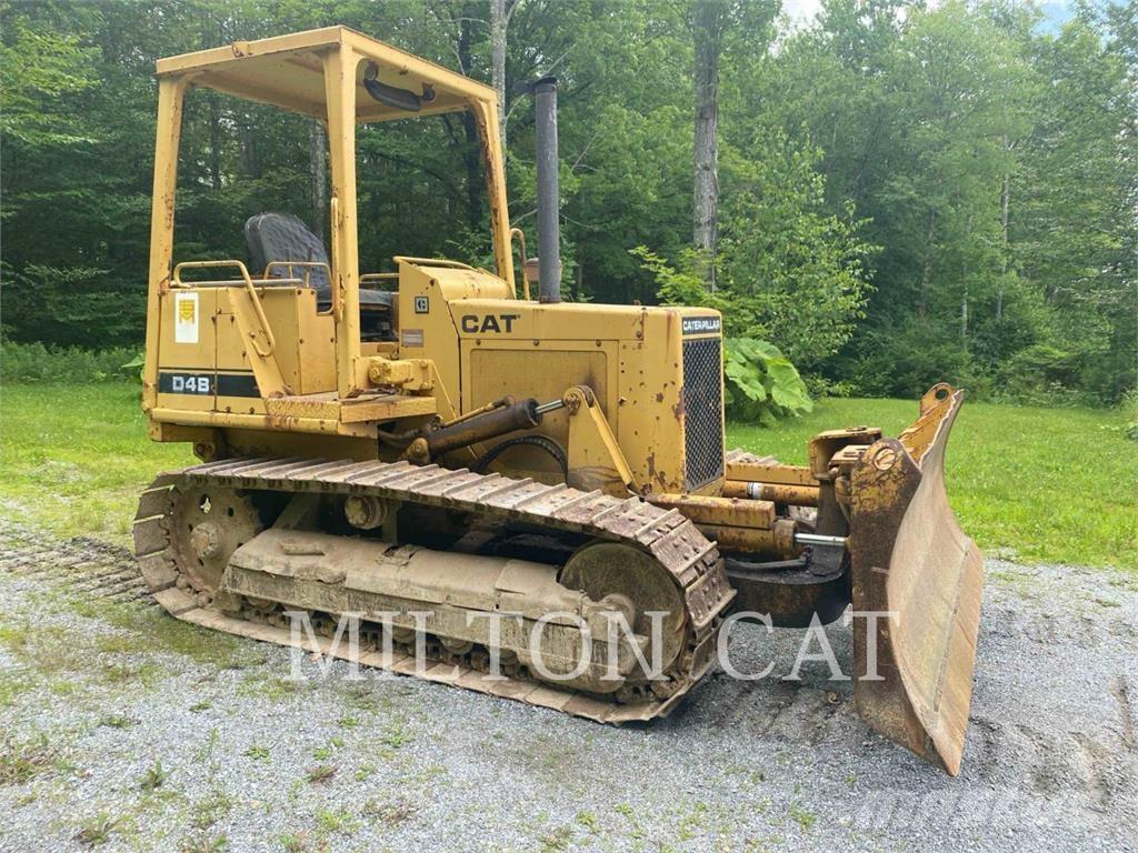 CAT D3B Vikšriniai buldozeriai