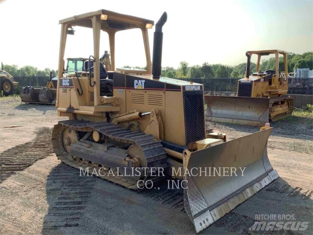 CAT D3CIII Vikšriniai buldozeriai