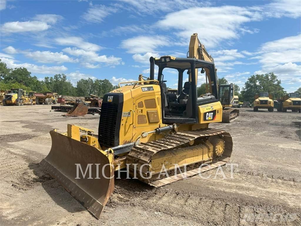 CAT D3K2L 4F Vikšriniai buldozeriai