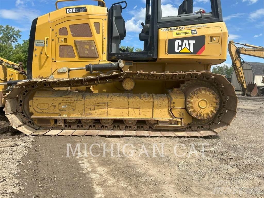 CAT D3K2L 4F Vikšriniai buldozeriai