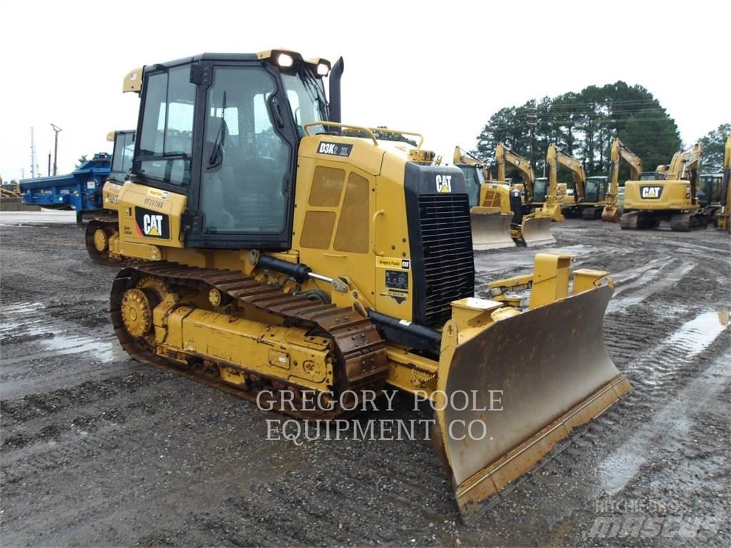CAT D3K2XL Vikšriniai buldozeriai