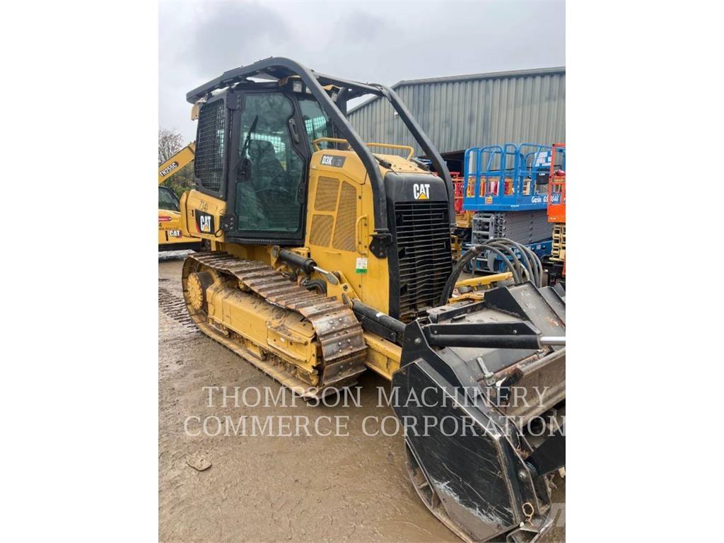 CAT D3K2XLMULC Vikšriniai buldozeriai