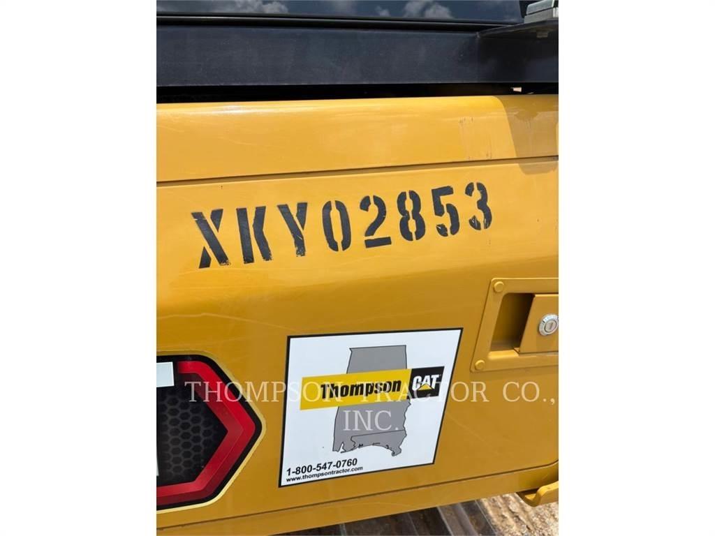 CAT D3LGP Vikšriniai buldozeriai