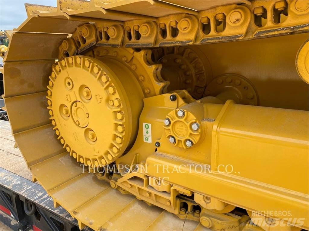 CAT D4 Vikšriniai buldozeriai