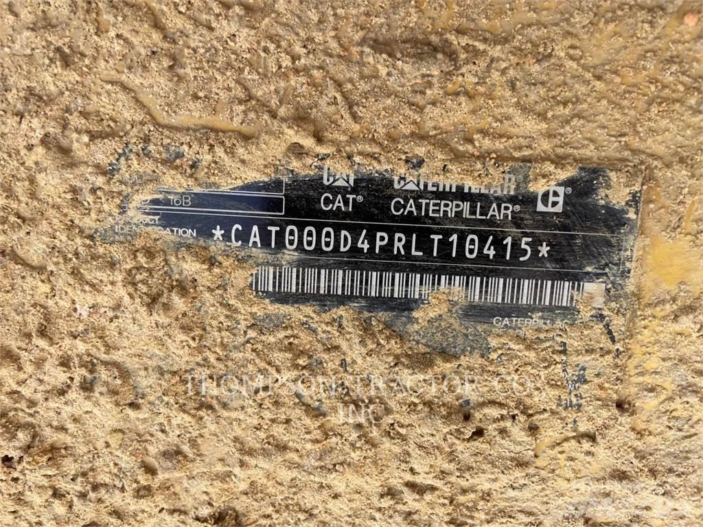 CAT D4 Vikšriniai buldozeriai