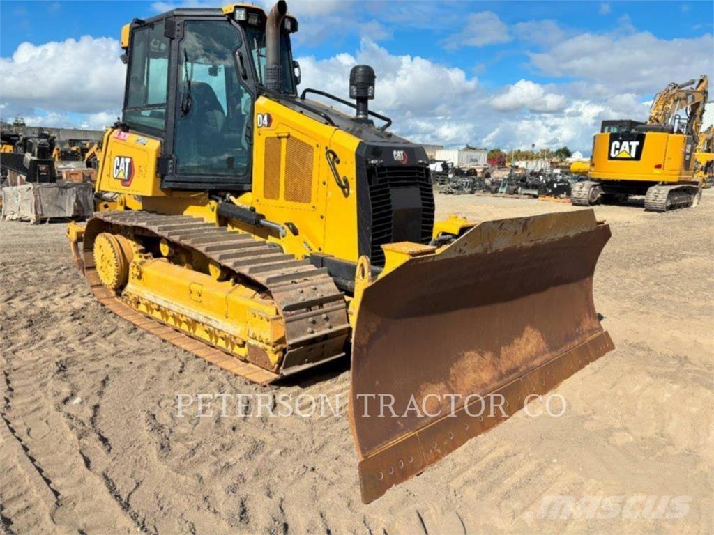 CAT D4 Vikšriniai buldozeriai