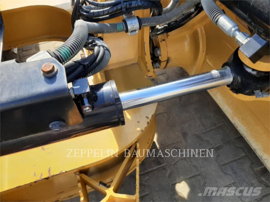 CAT D4-16A Vikšriniai buldozeriai
