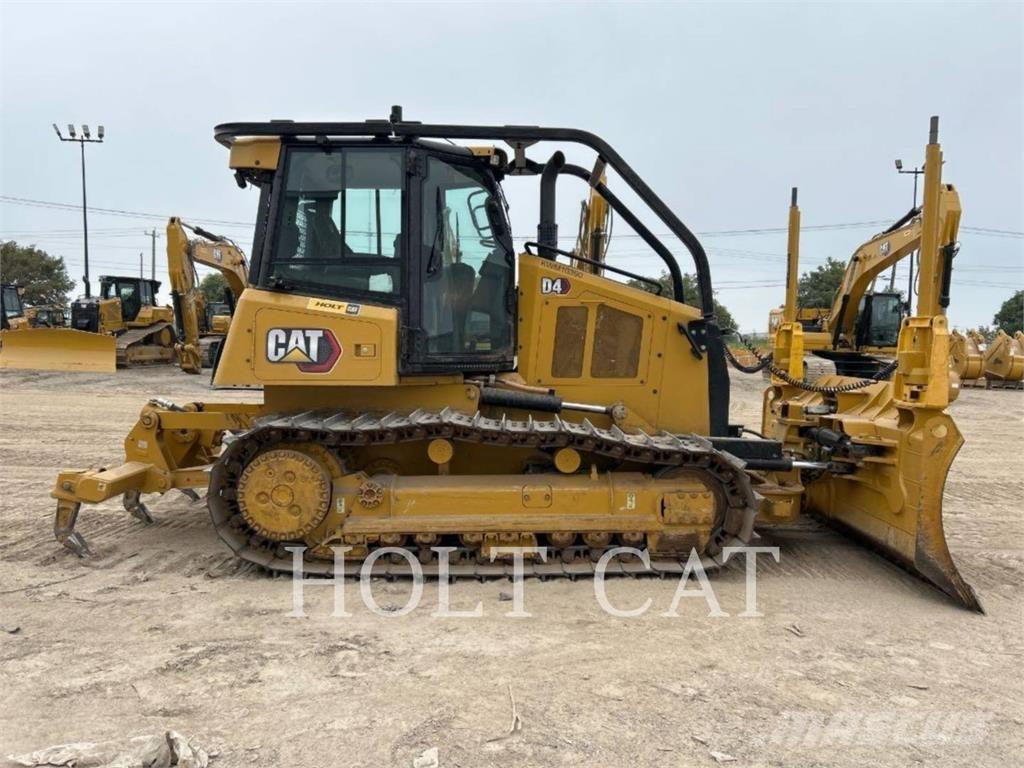 CAT D4 CAB3 Vikšriniai buldozeriai