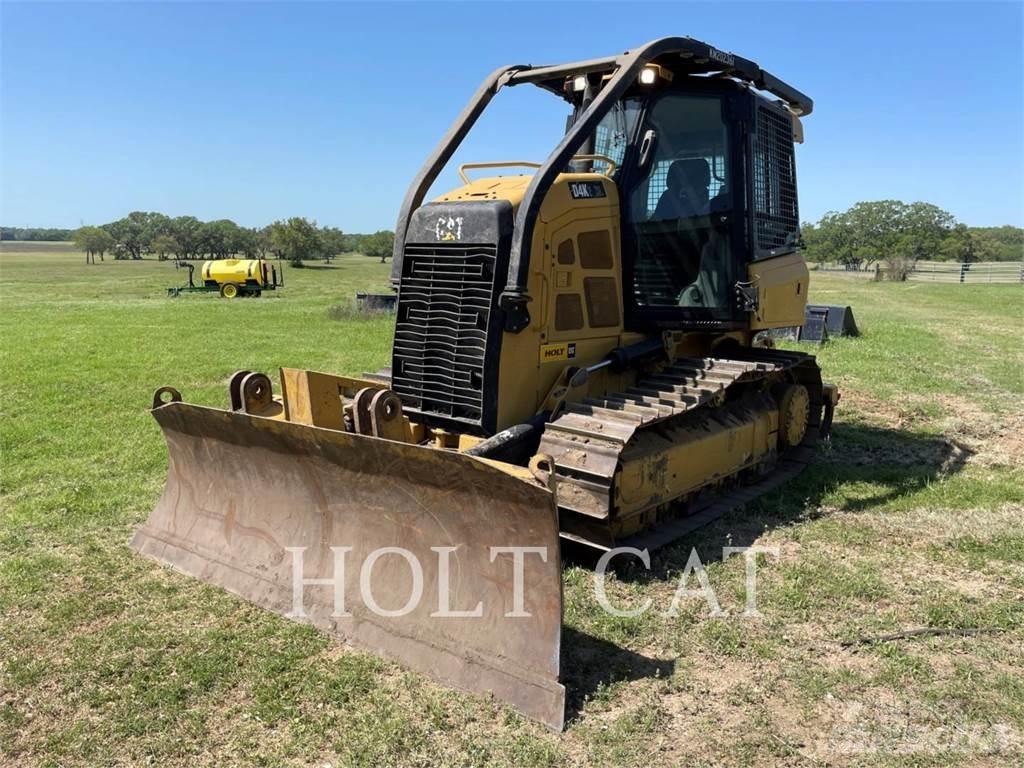 CAT D4K2XL Vikšriniai buldozeriai