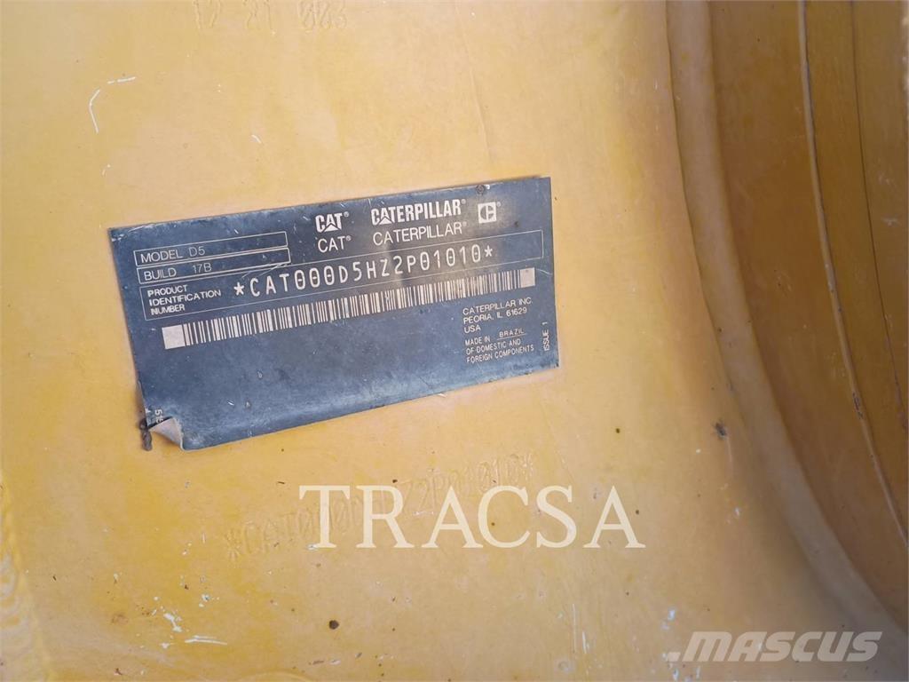 CAT D5 Vikšriniai buldozeriai