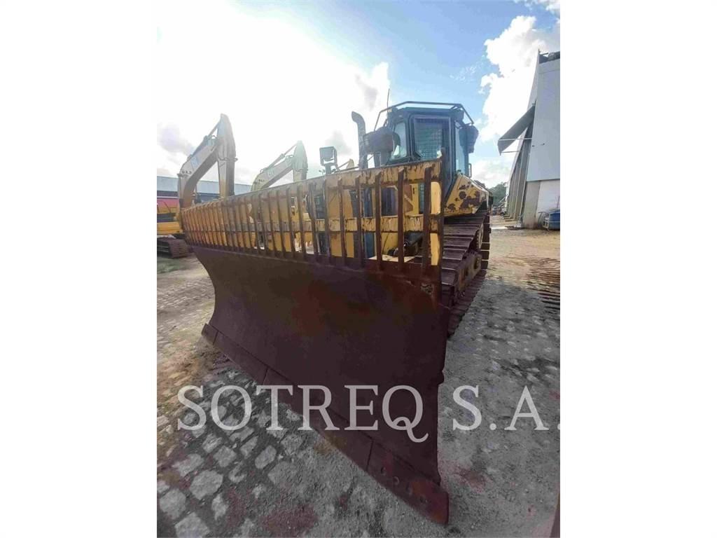CAT D5 Vikšriniai buldozeriai