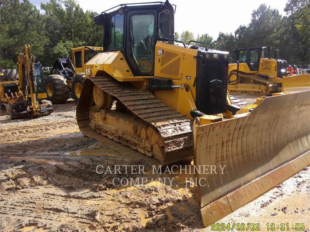 CAT D5 Vikšriniai buldozeriai
