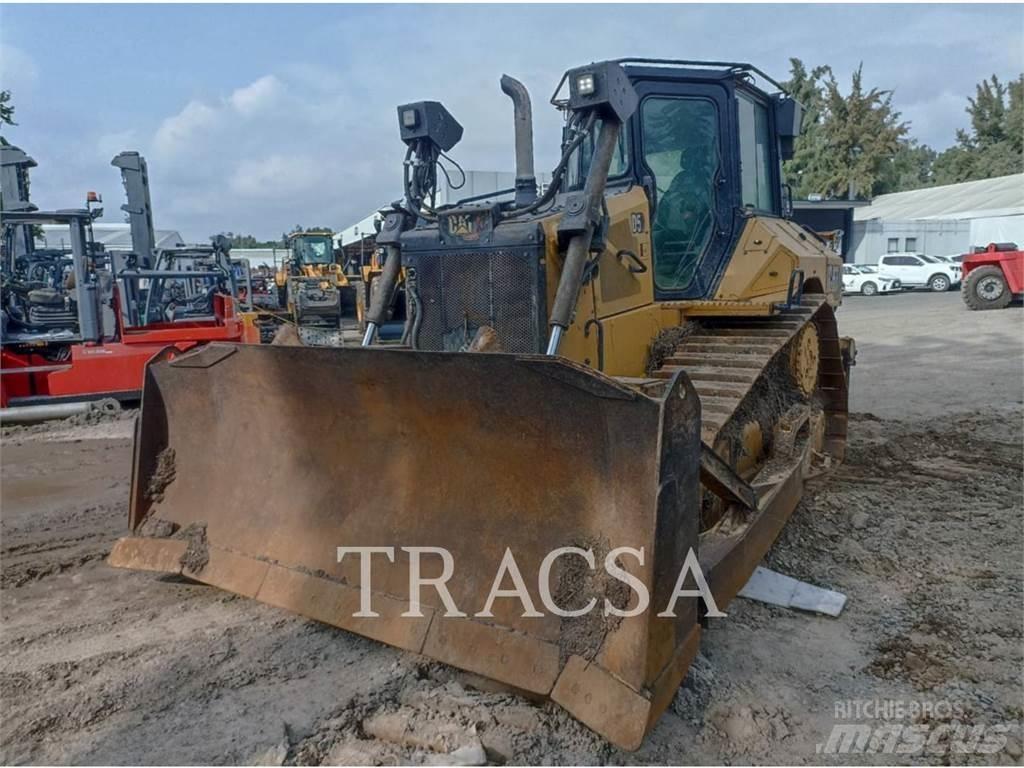 CAT D5 Vikšriniai buldozeriai