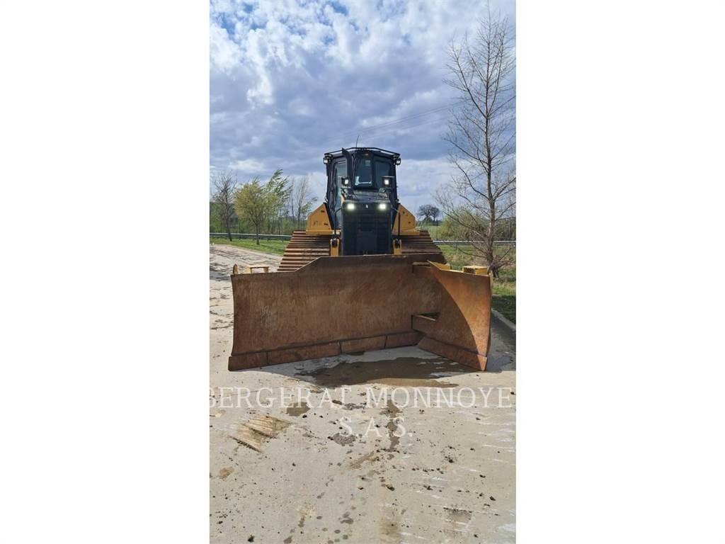 CAT D5 Vikšriniai buldozeriai