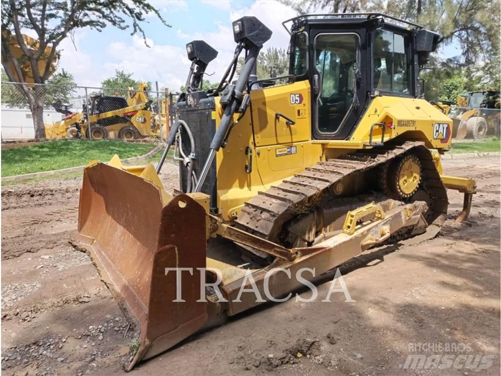CAT D5 Vikšriniai buldozeriai