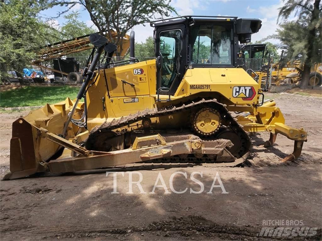 CAT D5 Vikšriniai buldozeriai