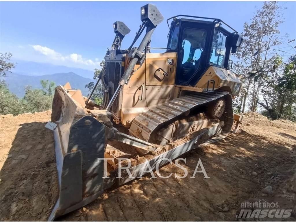CAT D5 Vikšriniai buldozeriai
