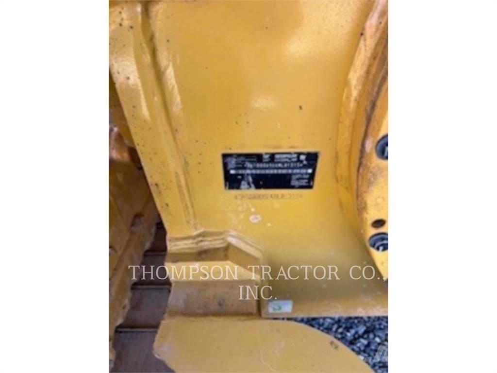 CAT D5 Vikšriniai buldozeriai