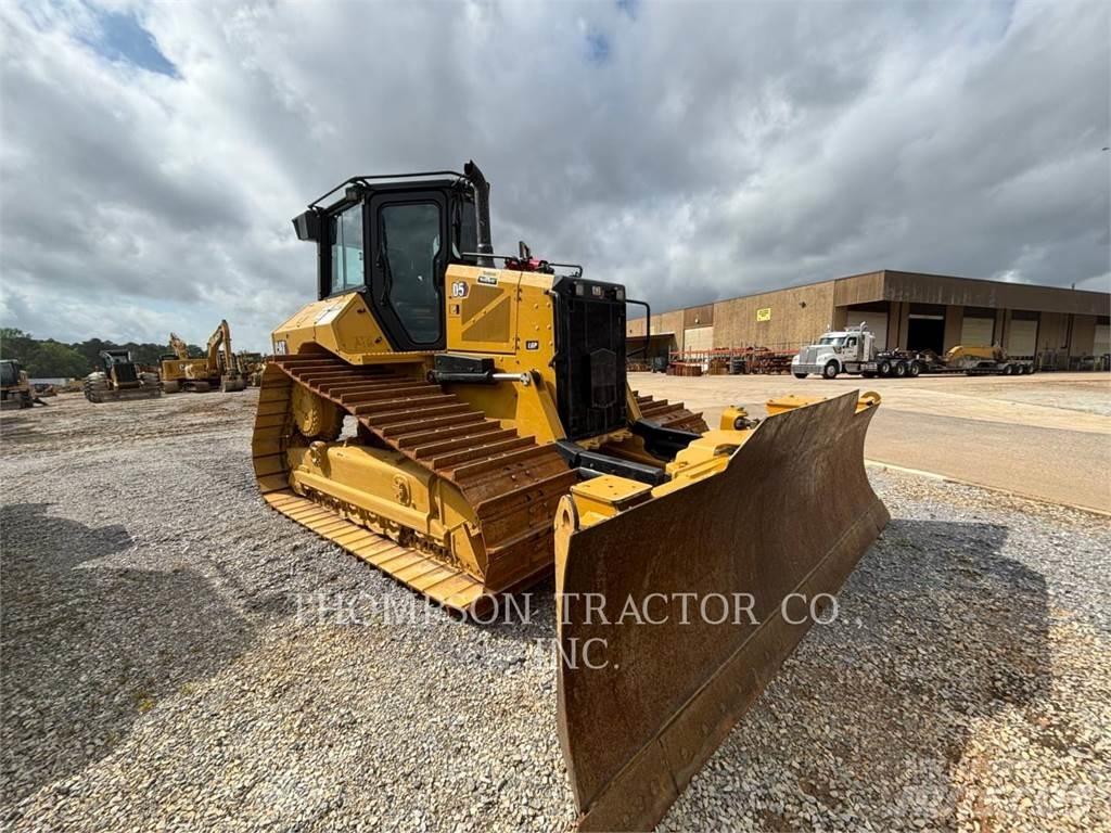 CAT D5 Vikšriniai buldozeriai
