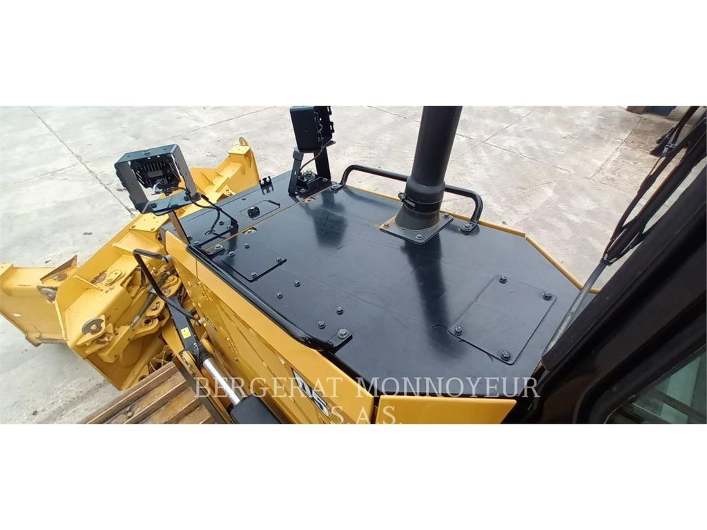 CAT D5 Vikšriniai buldozeriai