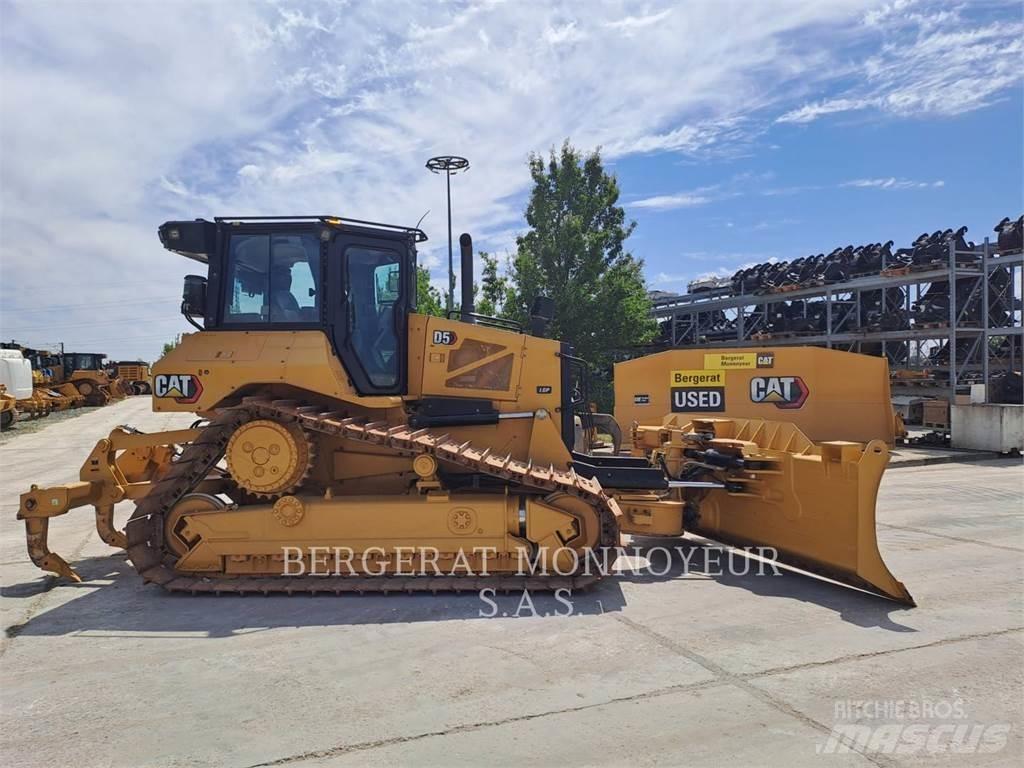 CAT D5 Vikšriniai buldozeriai