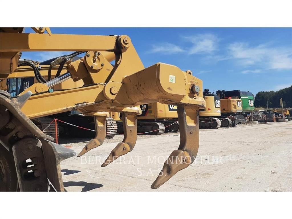 CAT D5 Vikšriniai buldozeriai