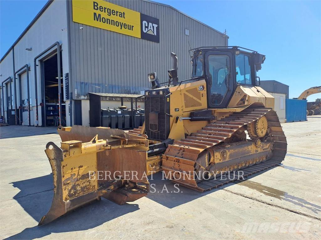 CAT D5 Vikšriniai buldozeriai