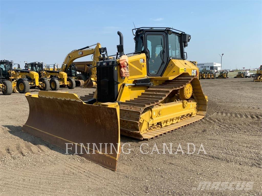 CAT D5 Vikšriniai buldozeriai