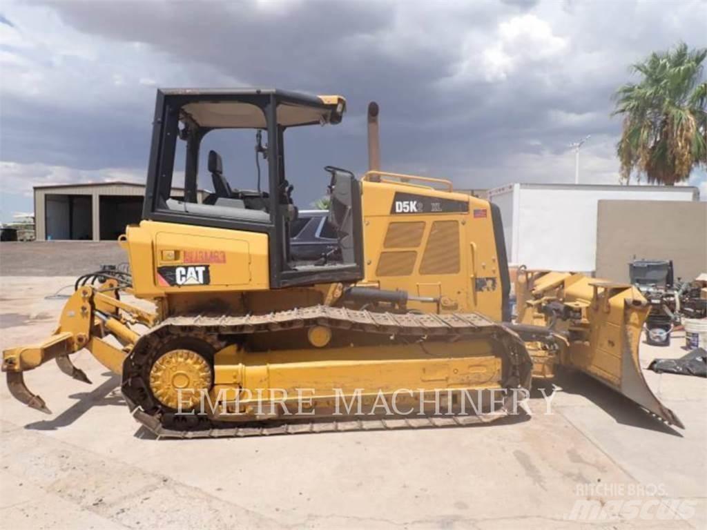 CAT D5K Vikšriniai buldozeriai