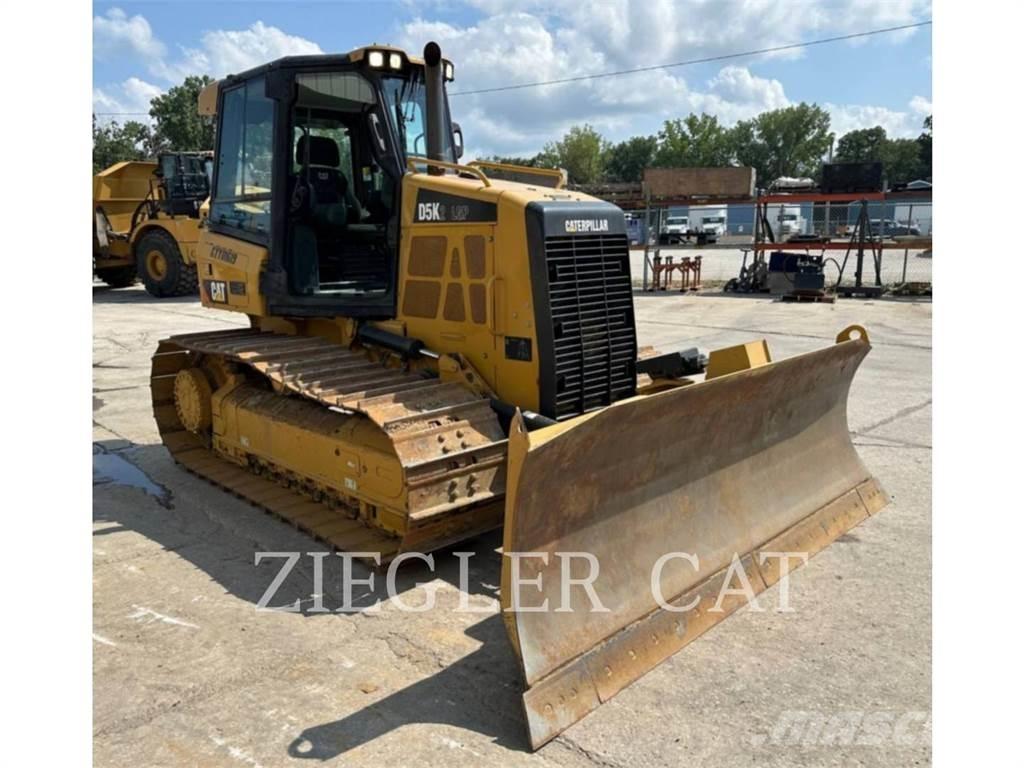 CAT D5K Vikšriniai buldozeriai