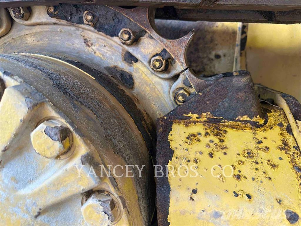 CAT D5K2LGP Vikšriniai buldozeriai