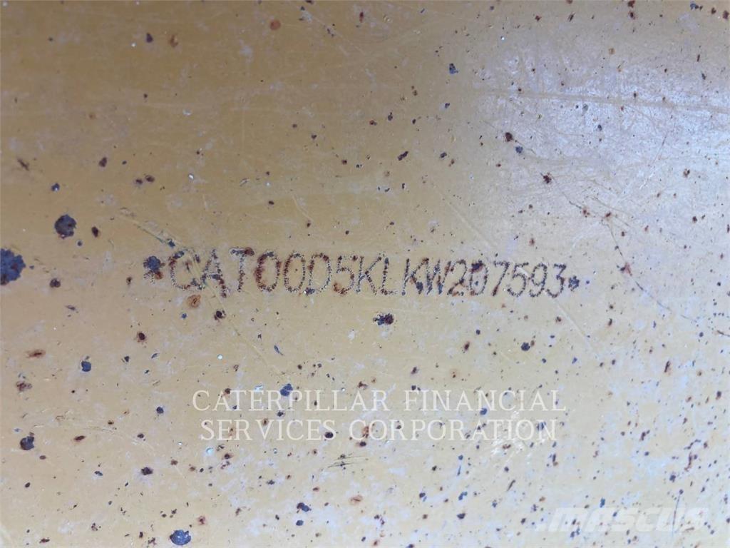 CAT D5K2XL Vikšriniai buldozeriai