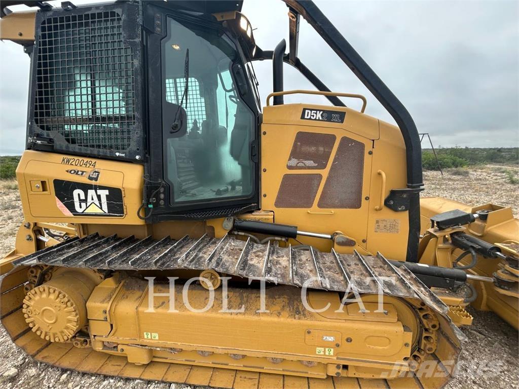 CAT D5K2XL Vikšriniai buldozeriai