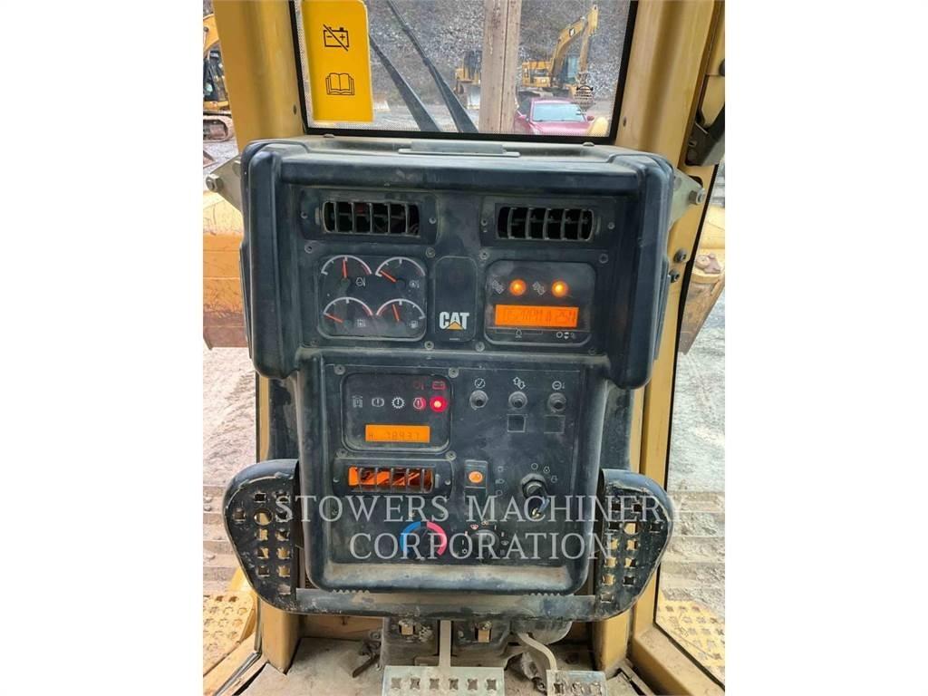 CAT D5NXL Vikšriniai buldozeriai