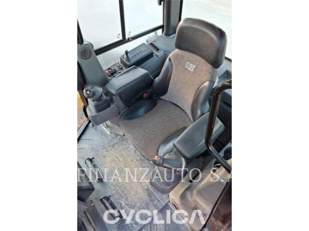 CAT D6K Vikšriniai buldozeriai