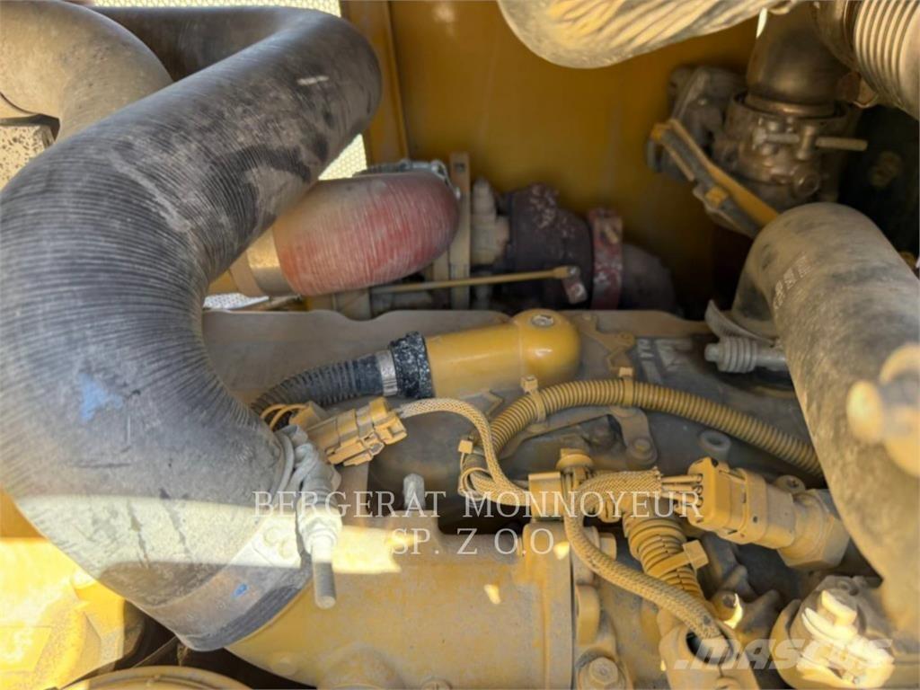 CAT D6K2LGP Vikšriniai buldozeriai