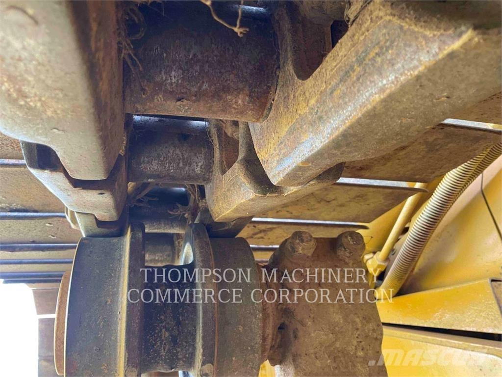 CAT D6M LGP Vikšriniai buldozeriai