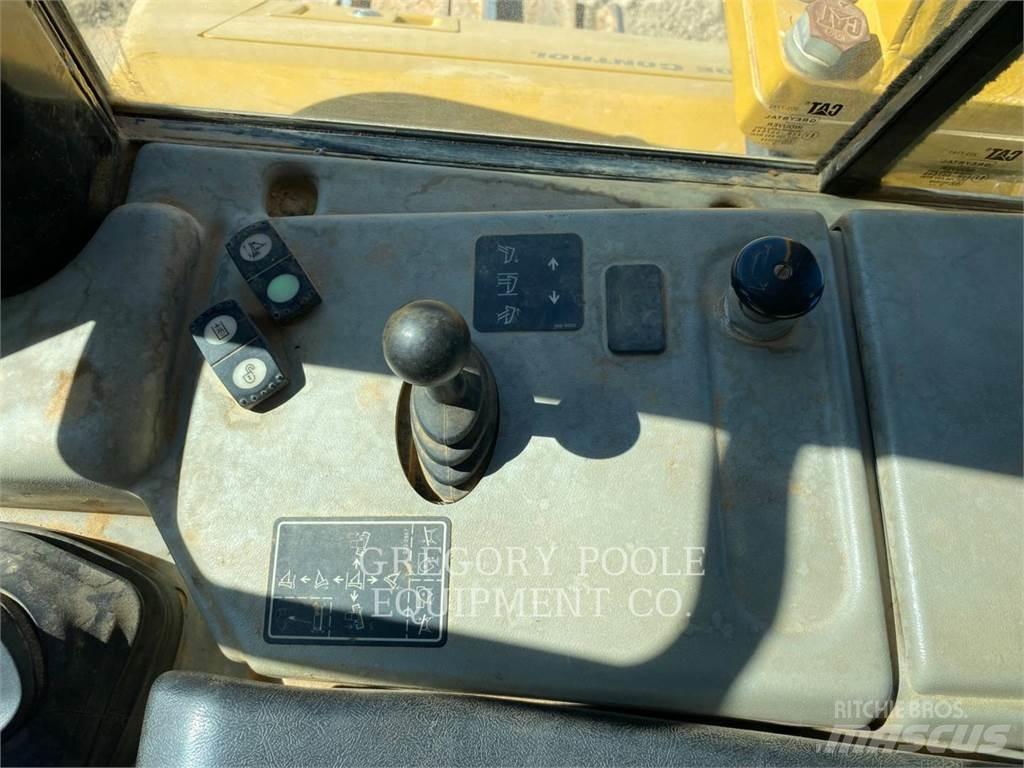 CAT D6NLGP Vikšriniai buldozeriai