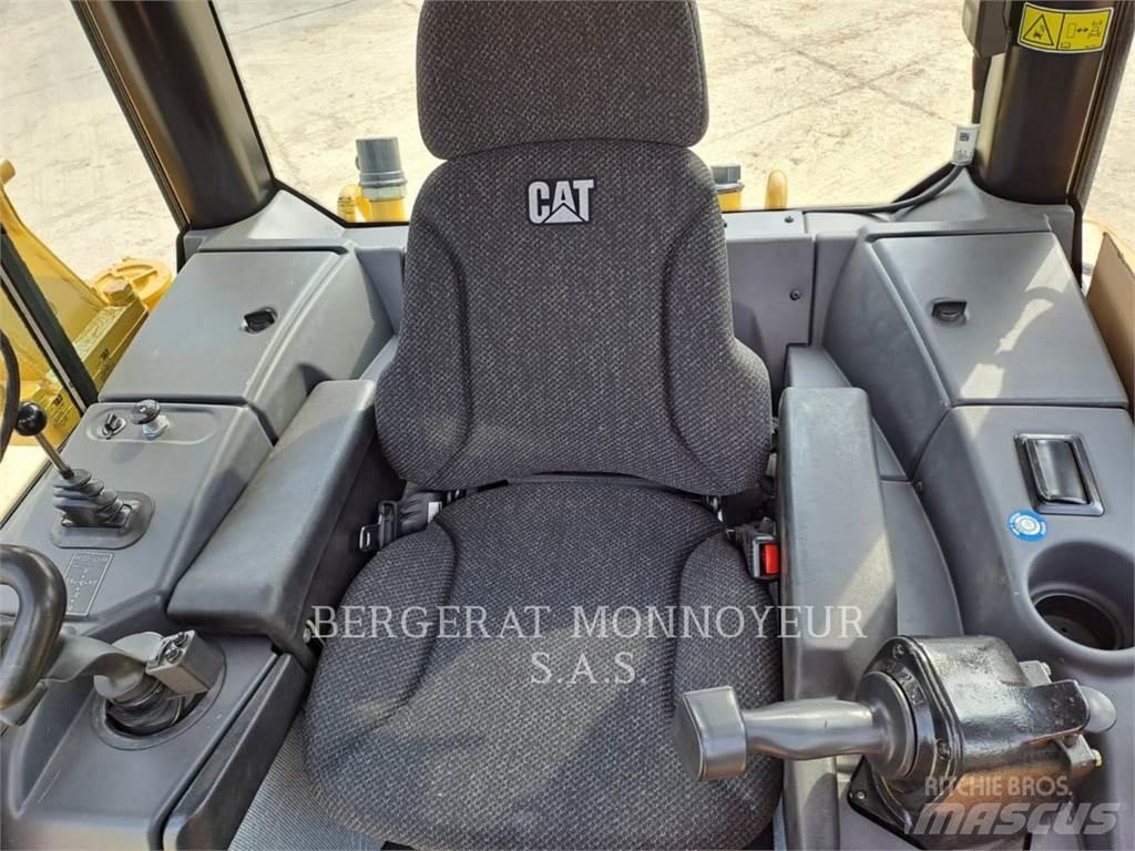 CAT D6NLGP Vikšriniai buldozeriai