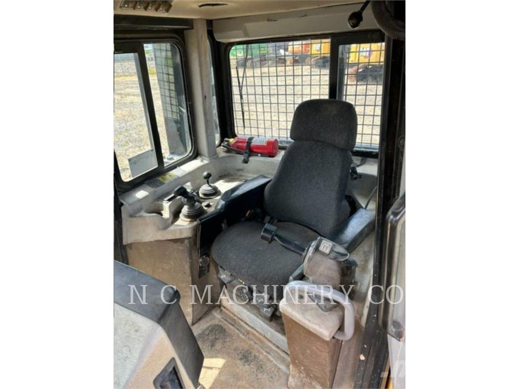 CAT D6T Vikšriniai buldozeriai