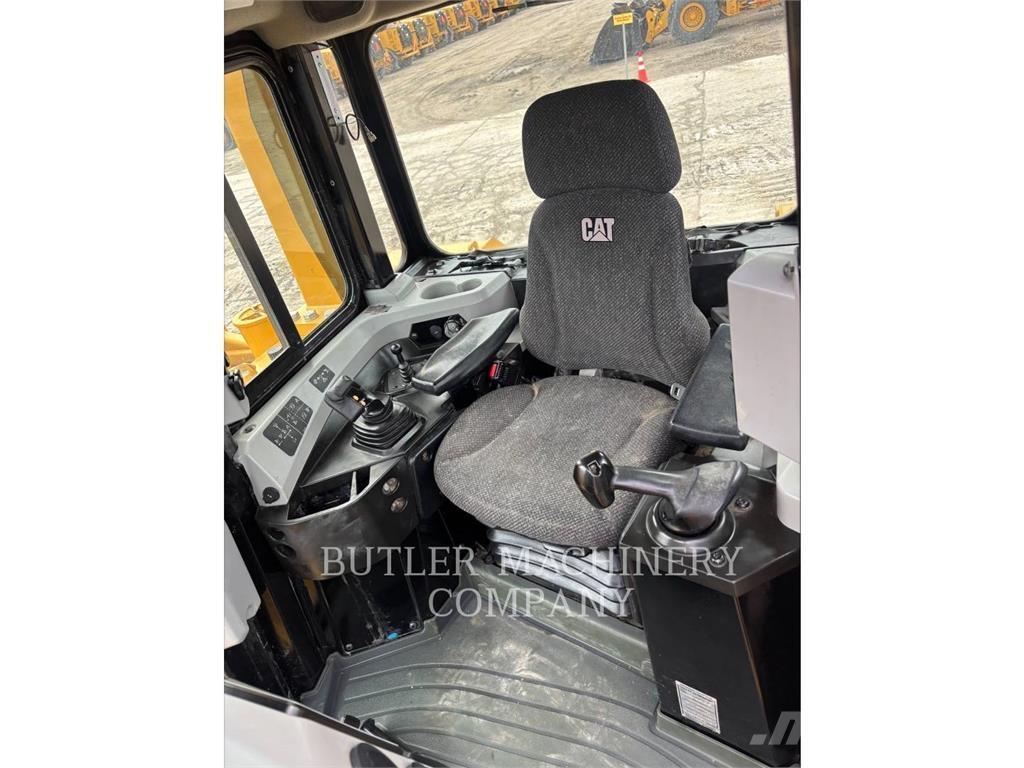 CAT D6T Vikšriniai buldozeriai