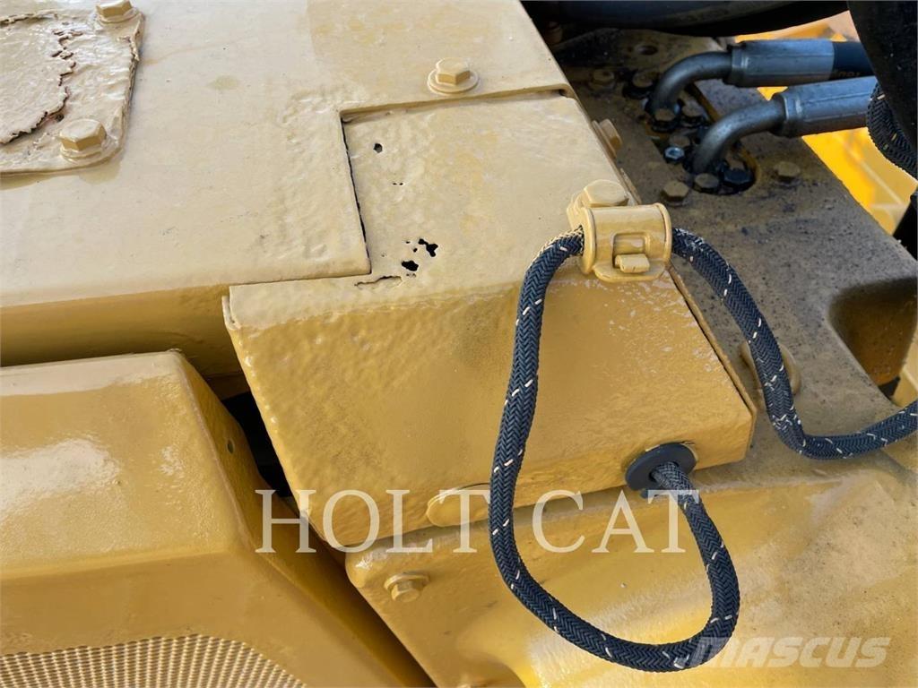 CAT D6T Vikšriniai buldozeriai