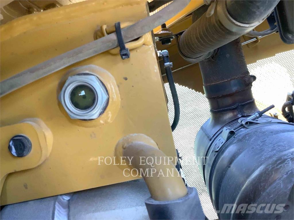 CAT D6T Vikšriniai buldozeriai