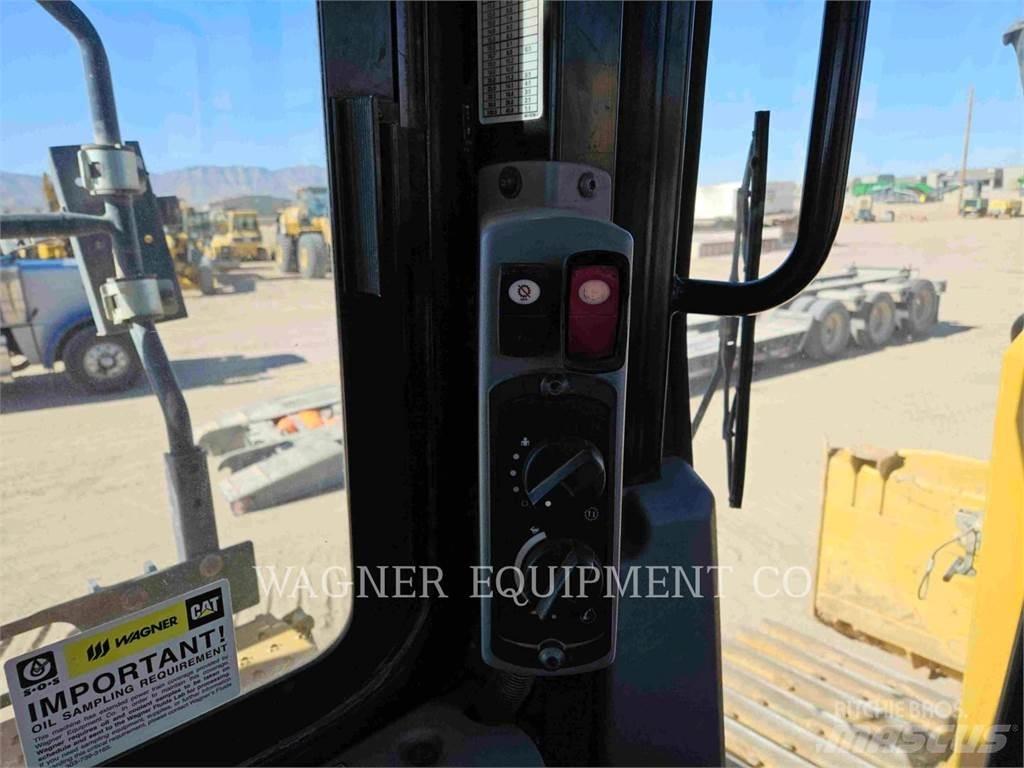 CAT D6T LGPVPT Vikšriniai buldozeriai