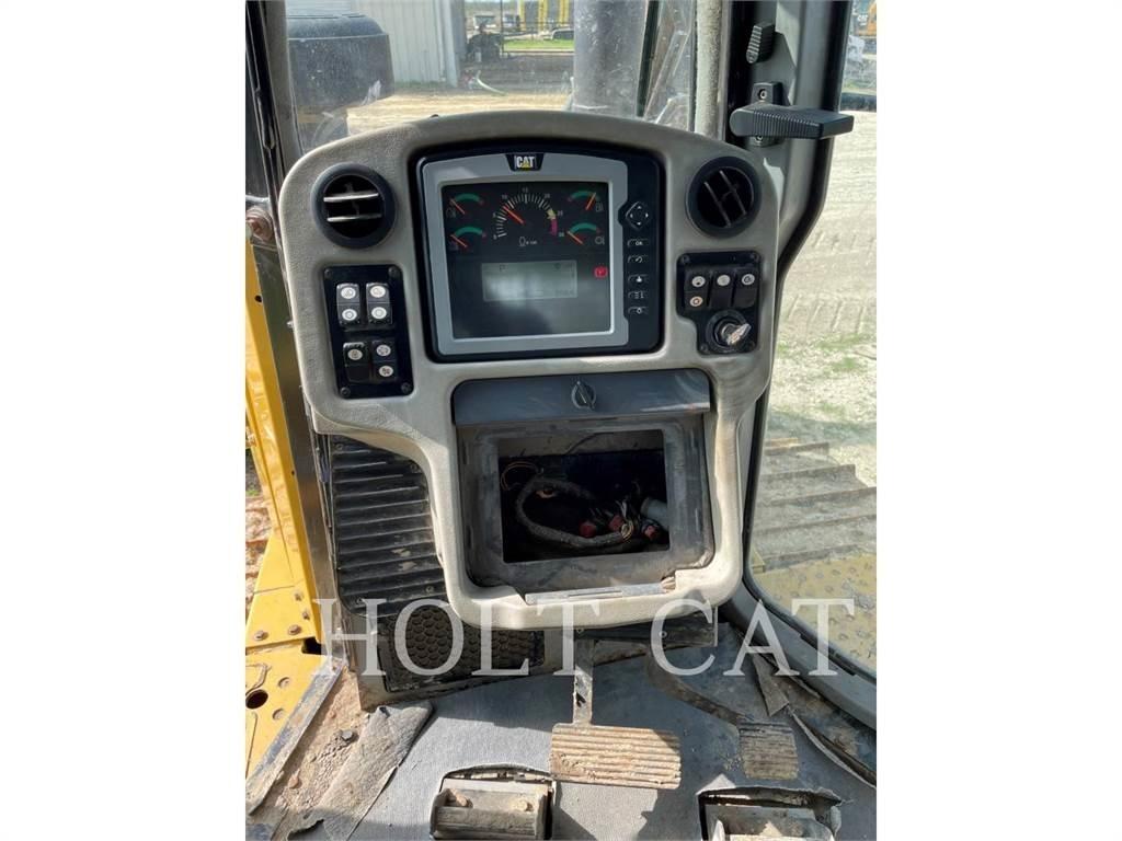 CAT D6T XWVPRI Vikšriniai buldozeriai