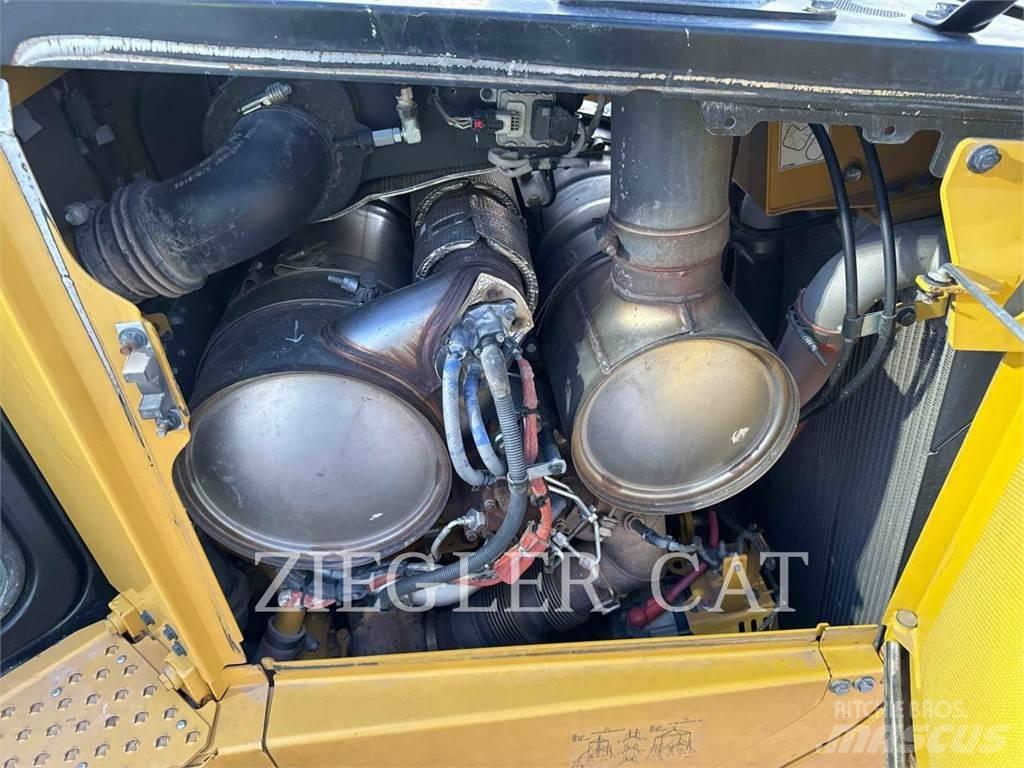 CAT D6XE Vikšriniai buldozeriai