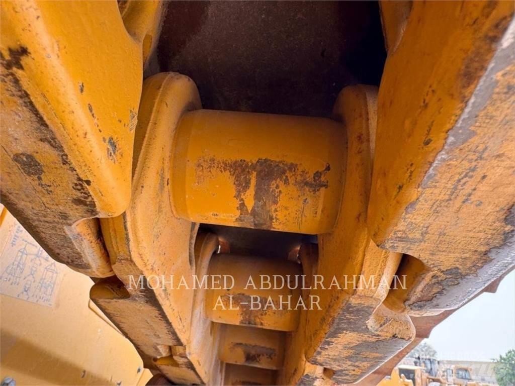 CAT D8-19 Vikšriniai buldozeriai